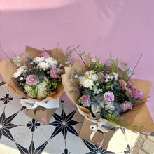 Load image into Gallery viewer, Bonnie Scotland | Fresh Flower Bouquet