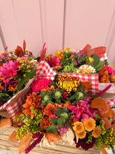 Load image into Gallery viewer, Autumnal Vibes | Fresh Flower Bouquet