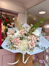 Load image into Gallery viewer, ANGELBELL | Festive Fresh Flower Bouquet 2025