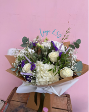 Load image into Gallery viewer, Bouquet of the Week | Fresh Flower Bouquet