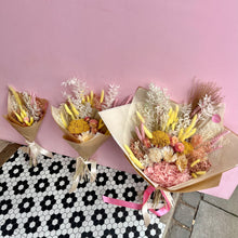 Load image into Gallery viewer, CUTIEBELL | Wild Dried Flower Bouquet