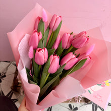 Load image into Gallery viewer, MUMS TULIP HAMPER | FRESH FLOWERS FIFE | MOTHERS DAY COLLECTION 2026