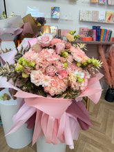 Load image into Gallery viewer, Gold & Girly | Fresh Flower Bouquet