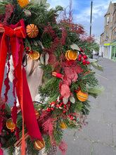 Load image into Gallery viewer, ‘ROBINBELL’ Fresh Wreath | 2025 WINTER COLLECTION | FRESH FLOWERS IN FIFE