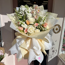 Load image into Gallery viewer, Lux Bouquet | Mothers Day 2025