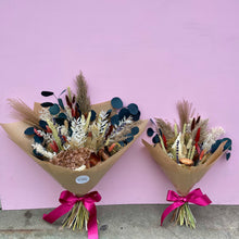 Load image into Gallery viewer, COFFEEBELL | Wild Dried Flower Bouquet