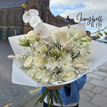 Load image into Gallery viewer, The Ivorybell |Fresh Flowers in Fife | Valentine’s Day 2026
