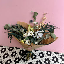 Load image into Gallery viewer, Verdebelle | Dried Flower Bouquet
