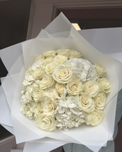 Load image into Gallery viewer, ‘Ever After’ | Fresh Flower Bouquet
