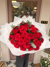 Load image into Gallery viewer, Romantic Red  | Fresh Flower Bouquet
