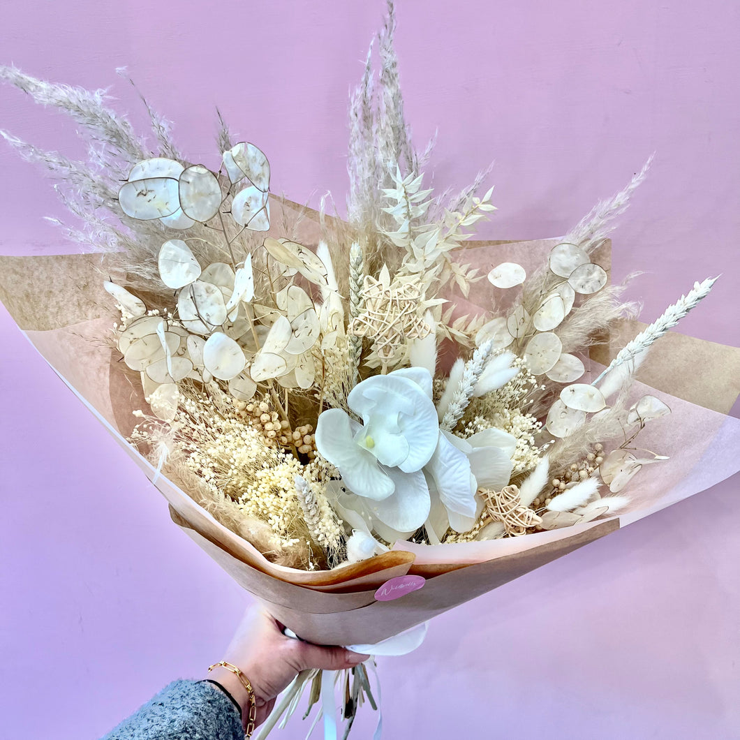 DOVEBELL | Wild Dried Flower Bouquet | Winter collection