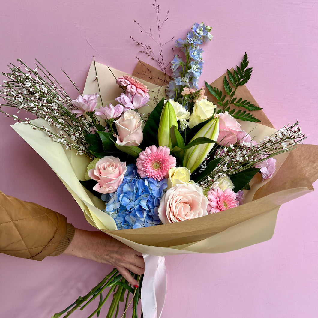 PASTEL MOTHERS DAY FRESH BOUQUET | FRESH FLOWERS FIFE