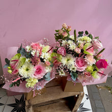 Load image into Gallery viewer, Bouquet of the Week | Fresh Flower Bouquet
