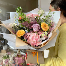 Load image into Gallery viewer, PASTELBELL | Fresh Flowers in Fife | Mothers Day 2025
