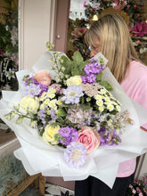 Load image into Gallery viewer, Pastel | Fresh Flower Bouquet
