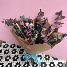 Load image into Gallery viewer, HIGHLANDBELL | Dried Flower Bouquet
