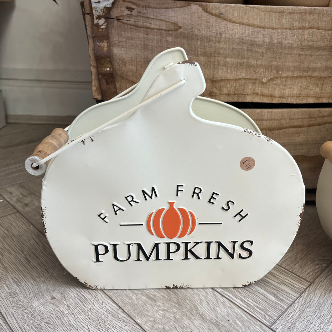 24cm FARM FRESH PUMPKINS METAL HOLDER | Autumn Home Decor