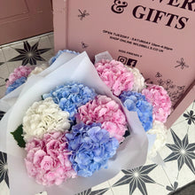 Load image into Gallery viewer, Bouquet of the Week | Fresh Flower Bouquet
