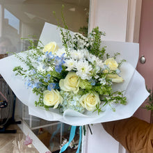 Load image into Gallery viewer, Bluebell | Fresh Flower Bouquet
