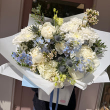 Load image into Gallery viewer, Bluebell | Fresh Flower Bouquet

