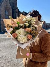 Load image into Gallery viewer, Bouquet of the Week | Fresh Flower Bouquet
