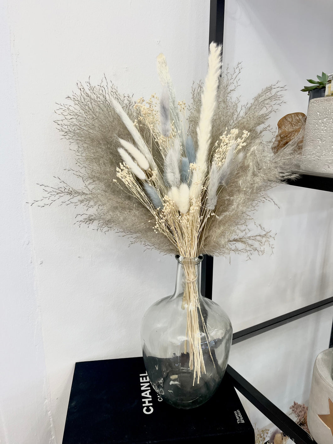 Stormibell | fluffy pampas dried flower bouquet