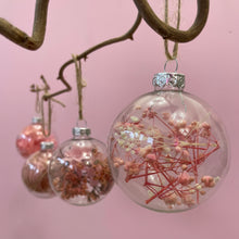 Load image into Gallery viewer, Set of 4 Pink Dried Flower Baubles | Christmas Bauble | Winter Collection
